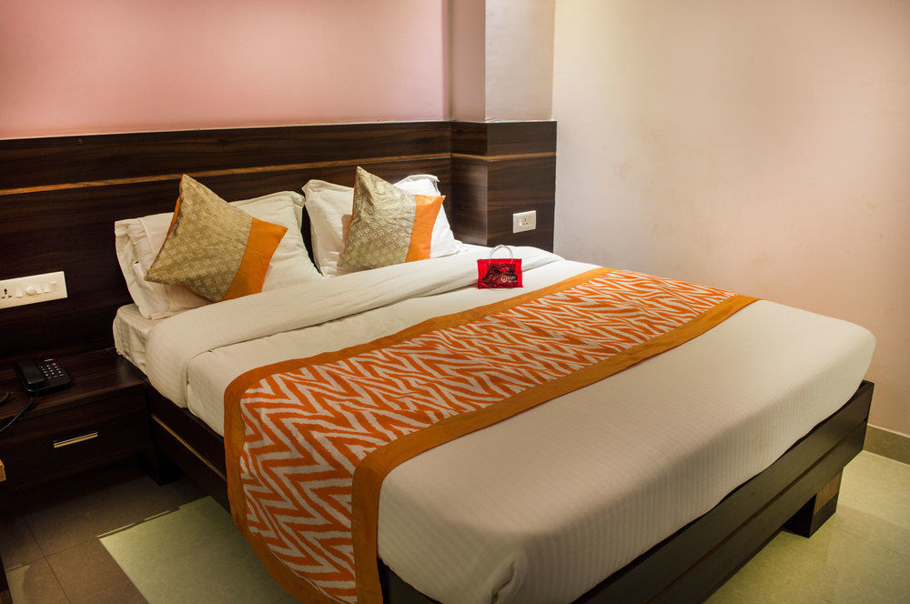 Oyo Rooms Sargam Cinemas Bhopal Exterior photo